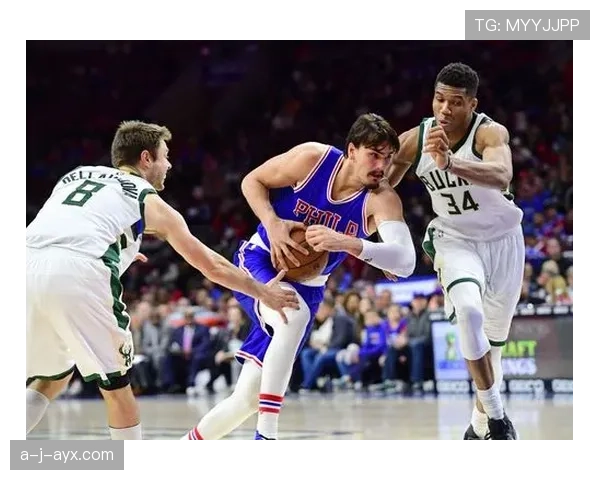 巴西队定位球战术解析：精妙配合彰显强队底蕴，全面提升进攻效率与赛场优势