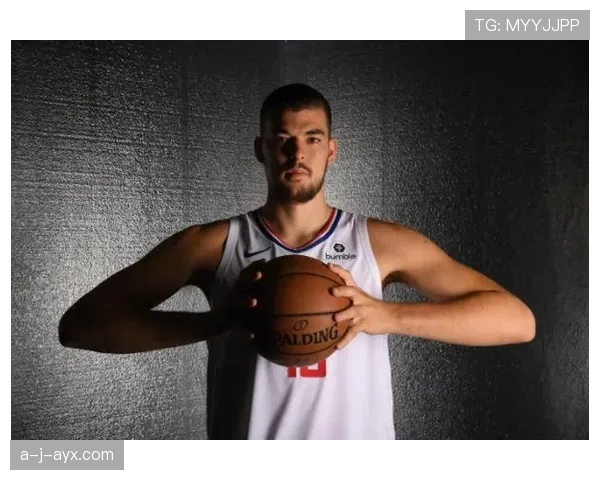 阿切尔比防守数据亮眼，成球队后防中流砥柱