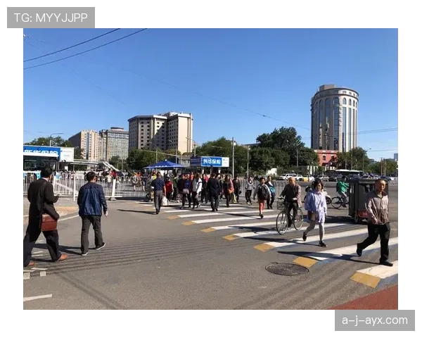 赵继伟家的冰箱里塞满能量胶，连饮料都按训练表排班